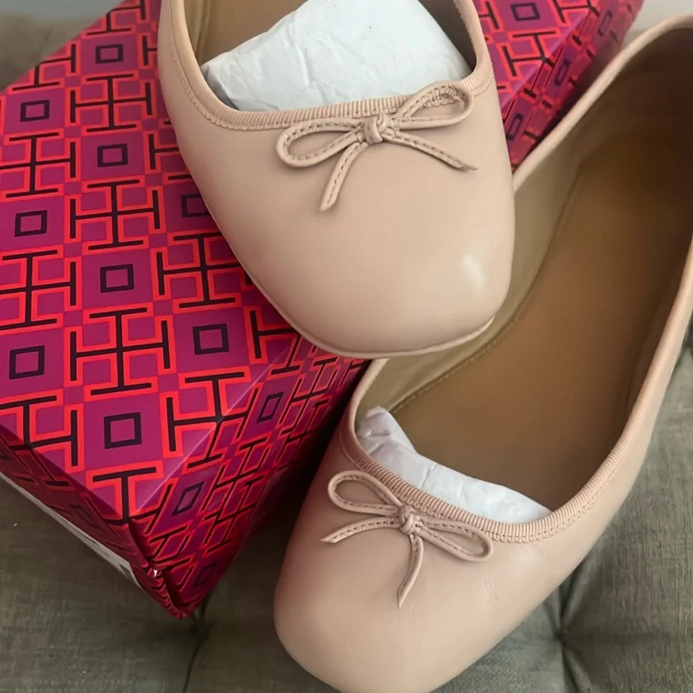 Tory Burch, Size 10 - sand, driver ballet flats - Picture 1 of 8